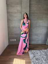 Cargar imagen en el visor de la galería, Amarena - Vestido largo satinado floral
