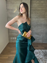 Cargar imagen en el visor de la galería, Isadora - Vestido verde strapless
