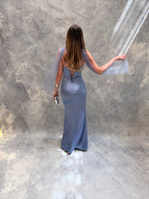 Cargar imagen en el visor de la galería, Ariella - Vestido largo de satín azul polvo

