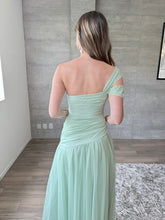 Cargar imagen en el visor de la galería, Naxos - Vestido largo color verde menta
