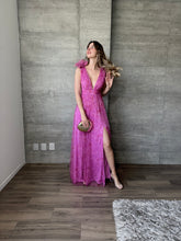 Cargar imagen en el visor de la galería, Begoña - Vestido largo de tul floral rosa

