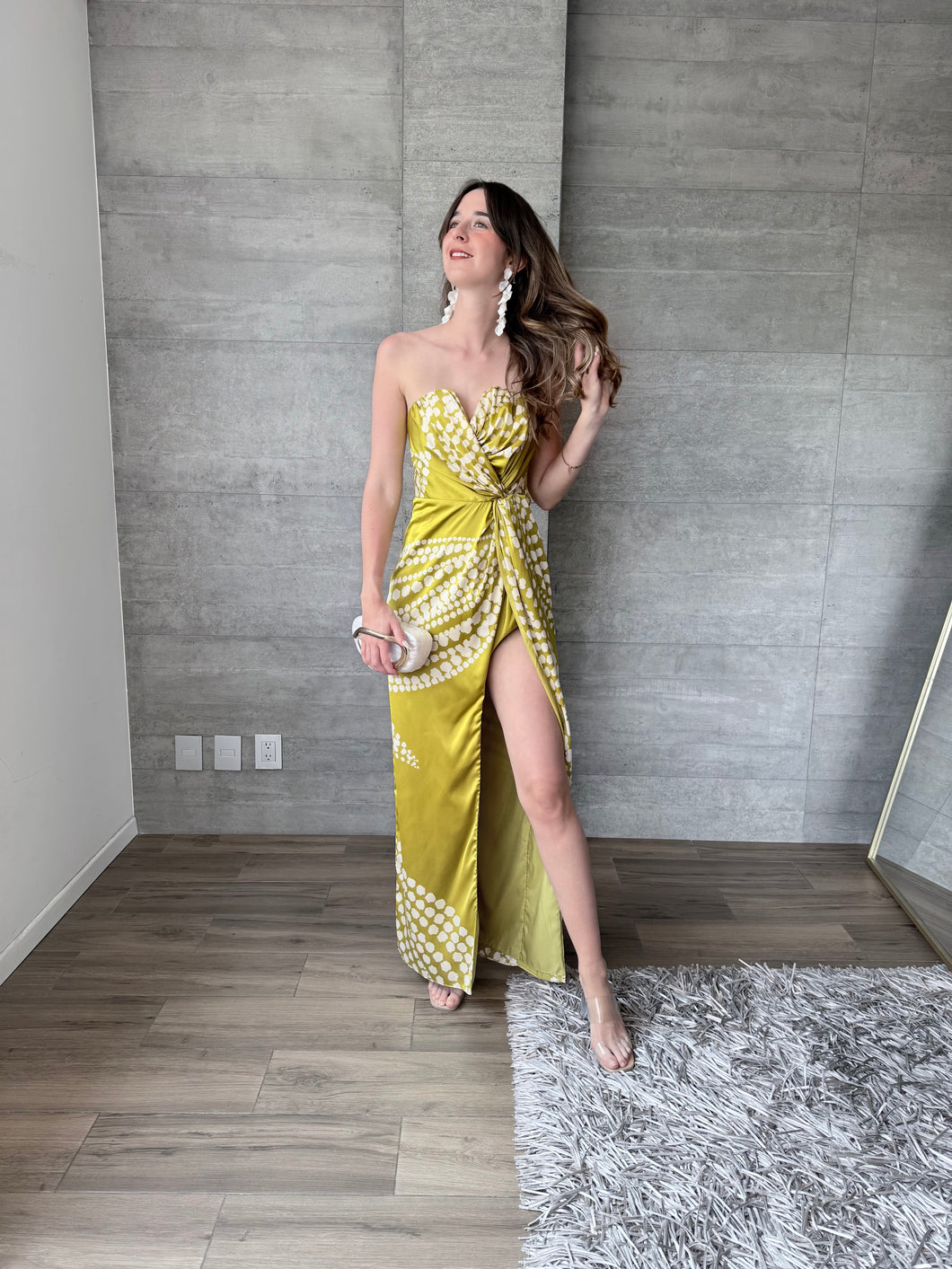 Tessa - Vestido satinado strapless lima