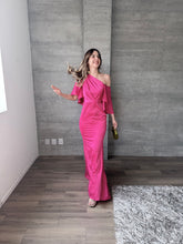 Cargar imagen en el visor de la galería, Ariadne - Vestido largo de satín rosa
