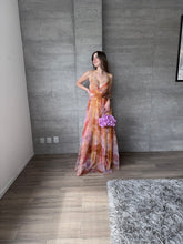 Cargar imagen en el visor de la galería, Calypso - Vestido largo de tul mostaza
