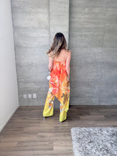 Cargar imagen en el visor de la galería, Giada - Jumpsuit floral naranja
