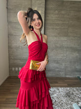 Cargar imagen en el visor de la galería, Natalia - Vestido rojo largo con olanes
