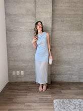 Cargar imagen en el visor de la galería, Larissa - Vestido midi de mesh azul cielo
