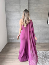 Cargar imagen en el visor de la galería, Máncora - Vestido largo con capa ciruela
