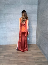 Cargar imagen en el visor de la galería, Marena - Vestido largo strapless naranja óxido
