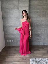 Cargar imagen en el visor de la galería, Mulberry - Vestido largo fuchsia
