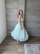 Cargar imagen en el visor de la galería, Spello - Vestido midi menta
