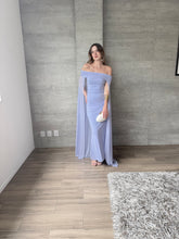 Cargar imagen en el visor de la galería, Venus - Vestido largo strapless con capa azul
