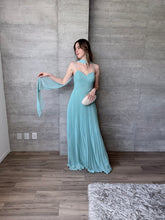 Cargar imagen en el visor de la galería, Peplum - Vestido largo plisado menta
