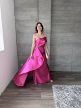 Cargar imagen en el visor de la galería, Carlota - Vestido largo estructurado rosa
