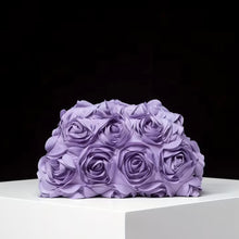 Cargar imagen en el visor de la galería, Clutch floral sin asa
