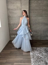 Cargar imagen en el visor de la galería, Barroca - Vestido largo de tul azul cielo
