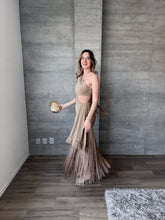 Cargar imagen en el visor de la galería, Elyse - Vestido midi flecos nude
