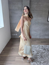 Cargar imagen en el visor de la galería, Serenade - Vestido largo satinado amarillo
