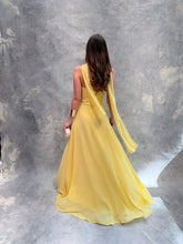 Cargar imagen en el visor de la galería, Ella - Vestido largo strapless amarillo
