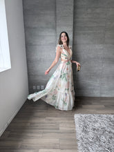 Cargar imagen en el visor de la galería, Belle - Vestido largo floral blanco

