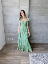 Cargar imagen en el visor de la galería, Viña - Vestido largo con olanes olivo
