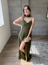 Cargar imagen en el visor de la galería, Gabrielle - Vestido largo olivo
