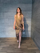 Cargar imagen en el visor de la galería, Mirage - Vestido midi mocha
