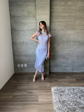 Cargar imagen en el visor de la galería, Cerise - Vestido midi crochet lavanda

