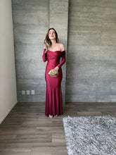 Cargar imagen en el visor de la galería, Colette - Vestido largo con manga color vino
