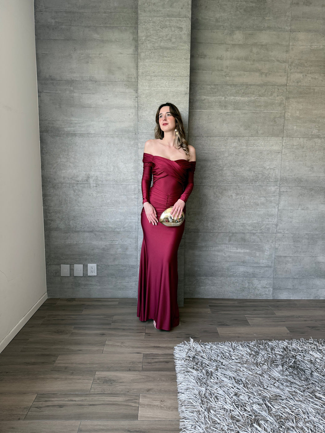 Colette - Vestido largo con manga color vino