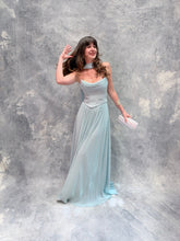 Cargar imagen en el visor de la galería, Keirah - Vestido largo strapless con corset en color menta
