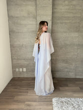 Cargar imagen en el visor de la galería, Sodi -  Vestido largo strapless satinado celeste
