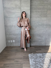 Cargar imagen en el visor de la galería, Zaffira - Jumpsuit manga larga color mocha
