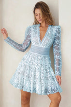 Cargar imagen en el visor de la galería, Brigitte - Vestido mini manga larga azul
