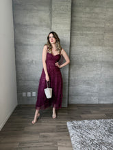 Cargar imagen en el visor de la galería, Lena - Vestido de tul midi color vino
