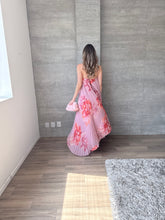 Cargar imagen en el visor de la galería, Maretta - Vestido largo plisado rosa multicolor
