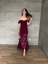 Cargar imagen en el visor de la galería, Augusta - Vestido largo color vino
