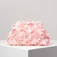 Cargar imagen en el visor de la galería, Clutch floral sin asa
