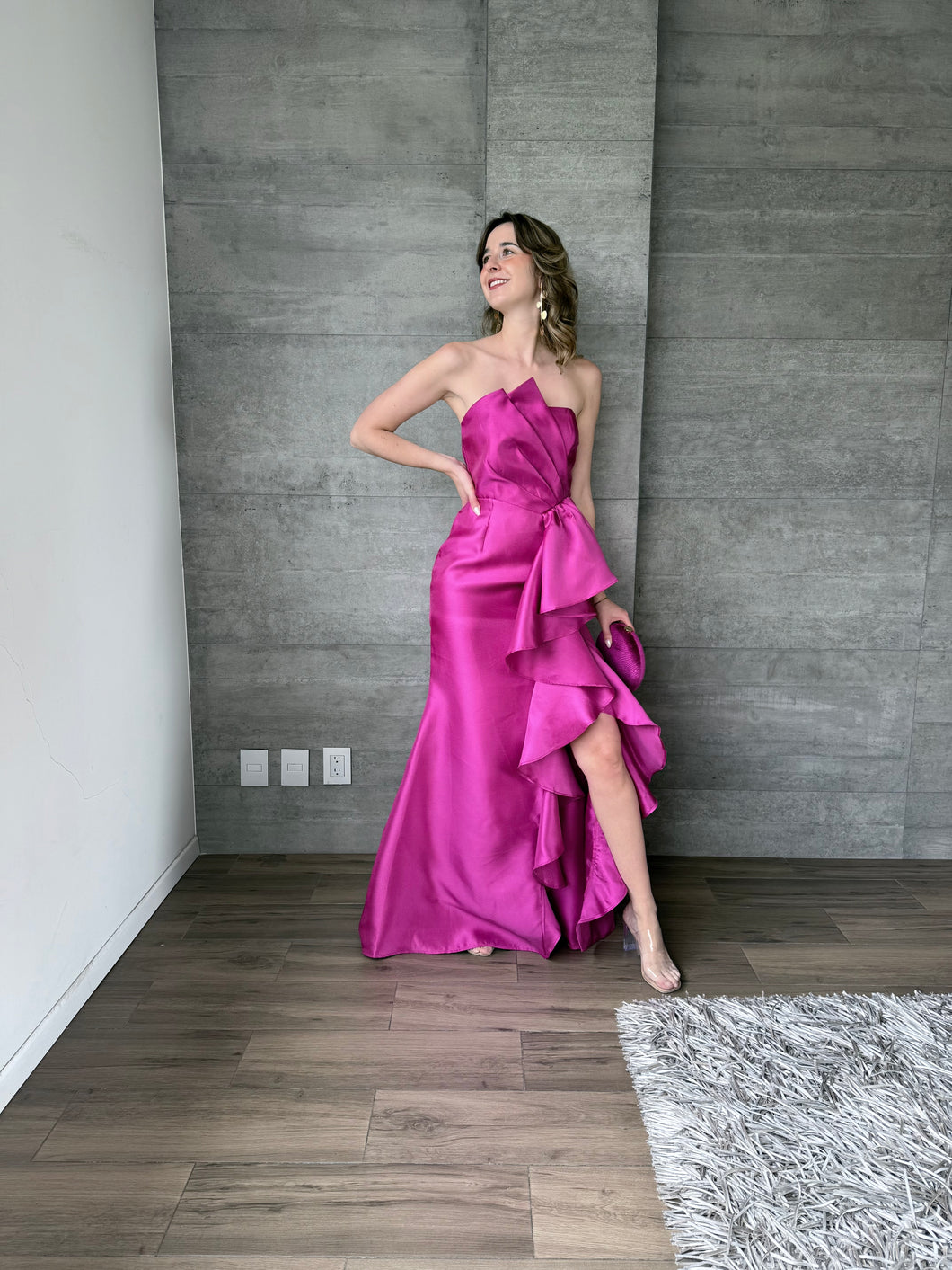Odetta - Vestido largo strapless magenta
