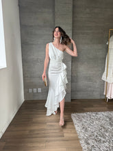 Cargar imagen en el visor de la galería, Galatea  - Vestido satinado blanco
