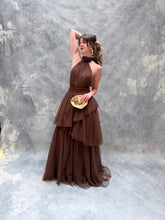 Cargar imagen en el visor de la galería, Barroca - Vestido largo de tul color chocolate
