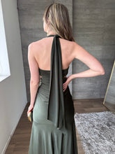 Cargar imagen en el visor de la galería, Velaria - Vestido largo verde olivo
