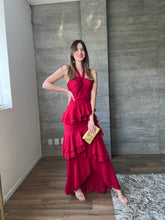 Cargar imagen en el visor de la galería, Natalia - Vestido rojo largo con olanes
