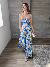 Cargar imagen en el visor de la galería, Azzuro - Jumpsuit satinado strapless azul con blanco
