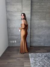 Cargar imagen en el visor de la galería, Colette - Vestido largo con mangas caramelo
