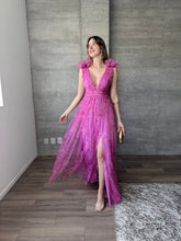 Cargar imagen en el visor de la galería, Begoña - Vestido largo de tul floral rosa
