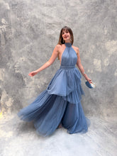 Cargar imagen en el visor de la galería, Barroca- Vestido largo de tul azul polvo
