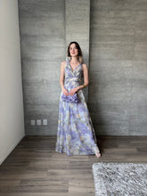 Cargar imagen en el visor de la galería, Blissé - Vestido largo estampado floral lavanda
