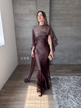 Cargar imagen en el visor de la galería, Sodi - Vestido largo strapless satinado café
