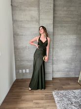Cargar imagen en el visor de la galería, Velaria - Vestido largo verde olivo
